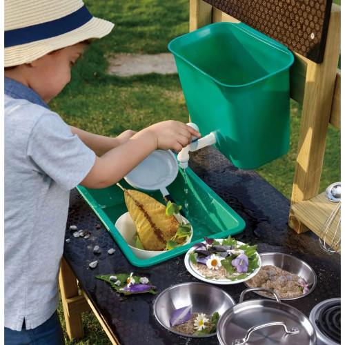 OUTDOOR KITCHEN – HAPE